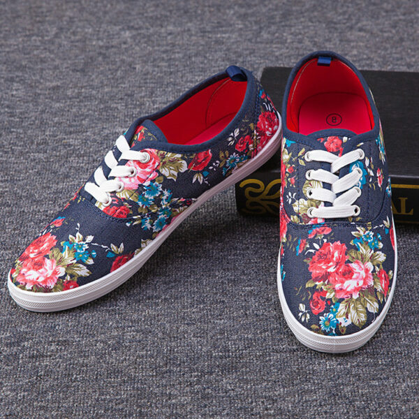 New Women Striped Printing Thin Sole Slip-on Canvas Flats Shoes